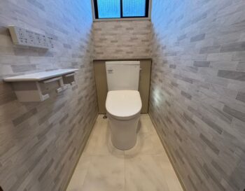 【高級感あふれる空間】神奈川県横浜市での内装込みのトイレリフォーム工事