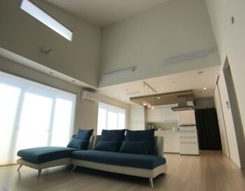 吹き抜けのリフォームがビフォーアフターで分かる事例と費用比較ポイント